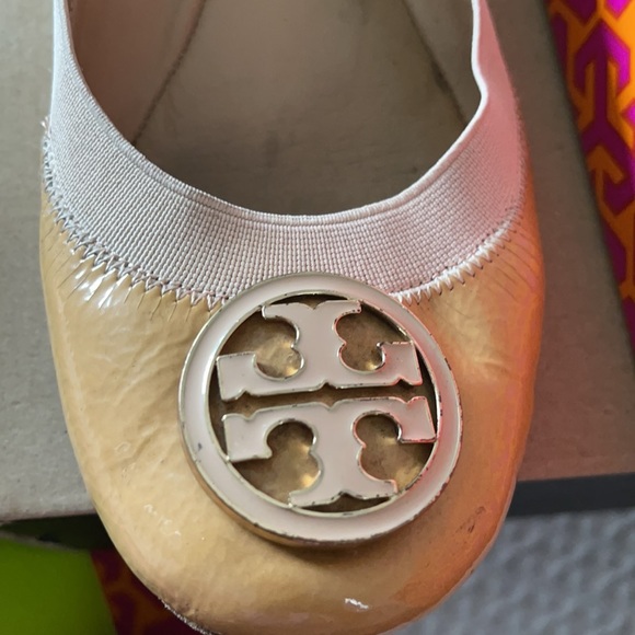 Tory Burch flats size 7M - Picture 6 of 6